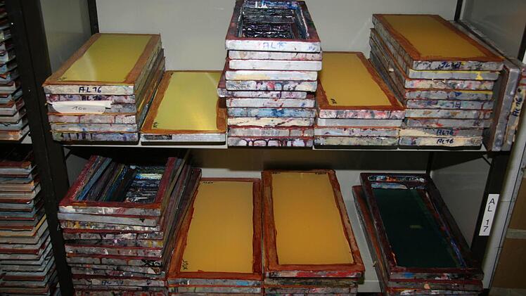 Siebdruckplatten - soweit das Auge reicht.