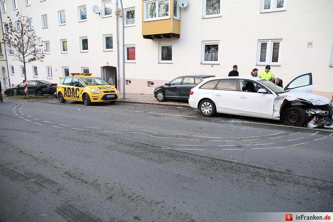 Schwerer Unfall im Stadtgebiet Hof ? Mehrere Fahrzeuge beteiligt