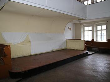 Früher ein beliebter Veranstaltungsort: Der Düll-Saal in Kasendorf.Foto: Katrin Geyer