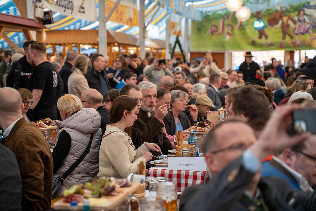 Mehr als 150 Buden und Attraktionen!