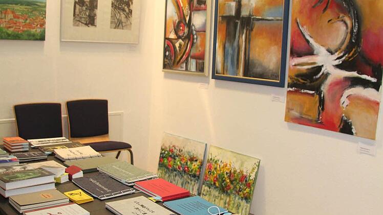 Auch Poesie und Lyrik gibt es bei der Kunstmesse.