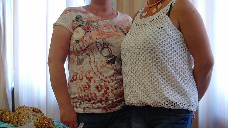 Valentina Stoyanova und Natali Kondrackaya haben ukrainische Köstlichkeiten gezaubert. Foto: Stephanie Elm