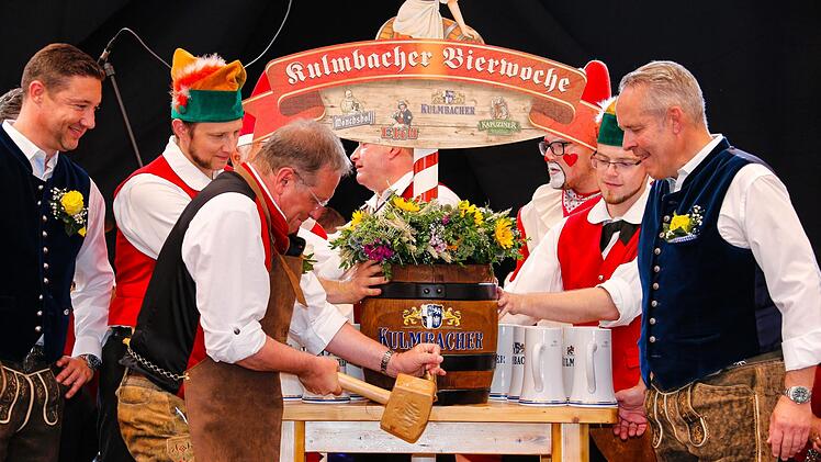 Nach der Bierwoche (hier der Anstich durch OB Henry Schramm am 27. Juli 2019) ist das Jahr in Kulmbach praktisch um - oder?Archiv/Matthias Hoch