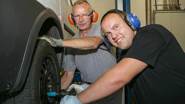Vitalij Andris (rechts) ist "die dritte Hand" von Günther Judex. Foto: privat