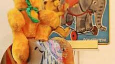 Buchmotiv und Figur gleichen sich
