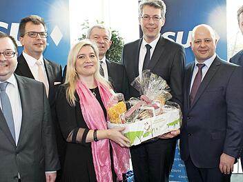 Thomas S&ouml;der, Christian Lange, Melanie Huml, Johann Kalb, Markus Blume, Holger Dremel und Thomas Silberhorn (von links) beim Neujahrsempfang der Bamberger Christsozialen. Fotos: privat