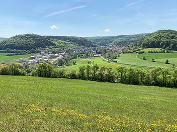 Nach Euerdorf auf den Haarberg: Bei einer BUND-Reise zeigen Experten vom Naturschutz-Bund die Schönheit der Natur in und um die Rhön.Foto: Charlotte Wittnebel-Schmitz