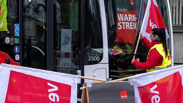 Ganzt&auml;gige Warnstreiks im &Ouml;PNV