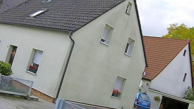 Dieses Haus mit Grund wird privat verkauft. Deshalb hat die Gemeinde natürlich keinen Zugriff. Fotos: Petra Malbrich