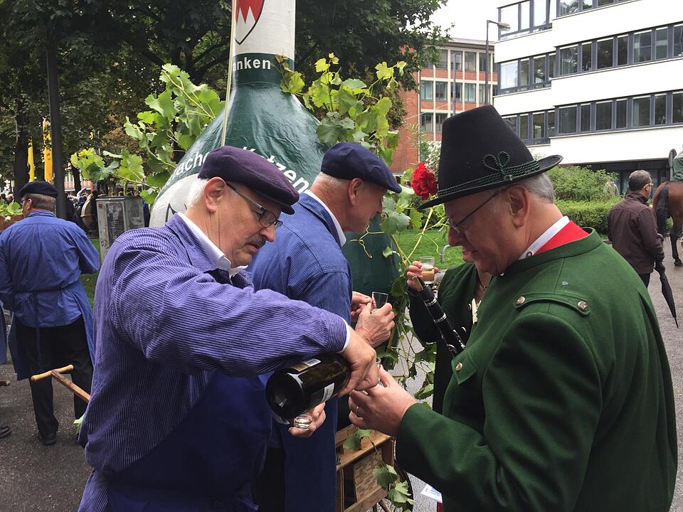 Wiesn-einzug der Winzer