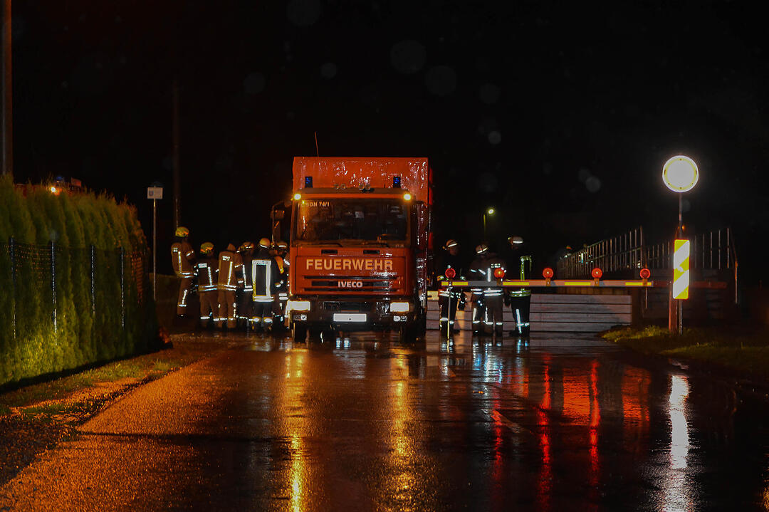 Hochwasser beschaeftigt Kraefte in Sonneberg