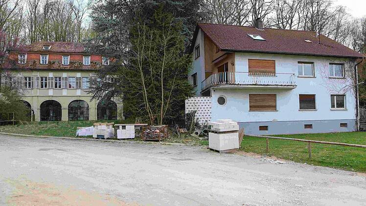 Auf diesem Archivbild aus dem Frühjahr 2013 steht das "Lossa-Haus" noch. Foto: RiegerPress