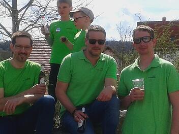 Ob Menschenkette um ein wichtiges Gebäude oder die Buchstaben KLJB aus Menschen, die Schönderlinger meisterten beim Dorfbäddel alle Aufgaben und siegten.Beatrix Lieb