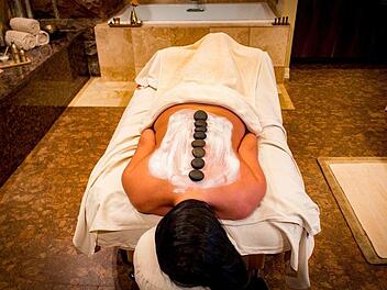 Lust auf einen Wellnessurlaub in Aschaffenburg und Umgebung? Dann empfehlen wir Ihnen diese 5 Wellnesshotels.Symbolbild: Pixabay/SocialButterflyMMG