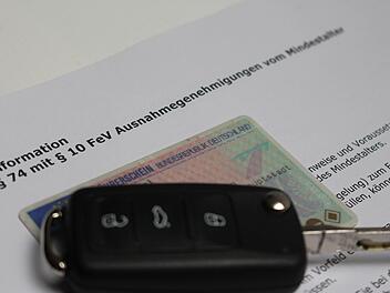 Dem Informationsblatt zufolge, das die Zulassungsbehörden ausgeben, muss eine besondere Härte vorliegen, um eine Fahrerlaubnis vorzeitig erteilt zu bekommen. Foto: Julia Raab