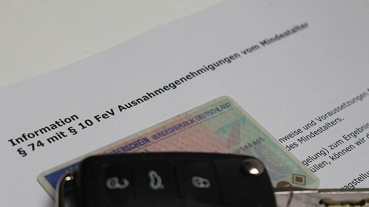 Dem Informationsblatt zufolge, das die Zulassungsbehörden ausgeben, muss eine besondere Härte vorliegen, um eine Fahrerlaubnis vorzeitig erteilt zu bekommen. Foto: Julia Raab