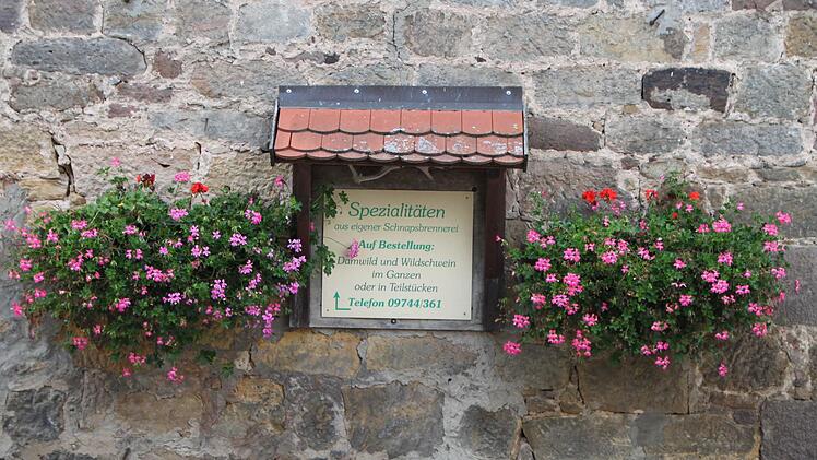 Zwei Brennereien gibt's im Ort. Mindestens.