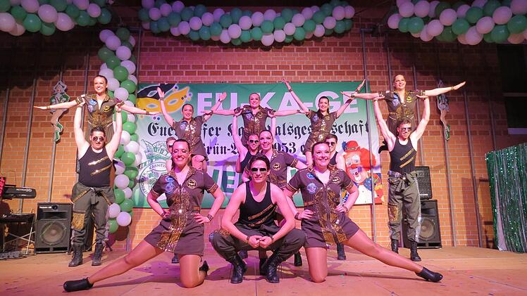Showtanz Altbessingen: Top Gun. Foto: Doris Bauer
