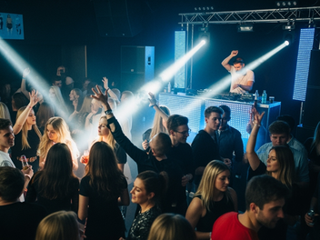 Disco, Diskothek, Club, Nachtclub, Tanzen, Musik, DJ, Party-Location