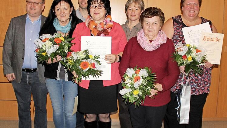 Von links: Thomas Ringer, Hedwig Scheppe, Claus Keller, Monika Schmauß, Dagmar Barta, Elsa Brehm, Sibylle Berger Foto: Johanna Blum