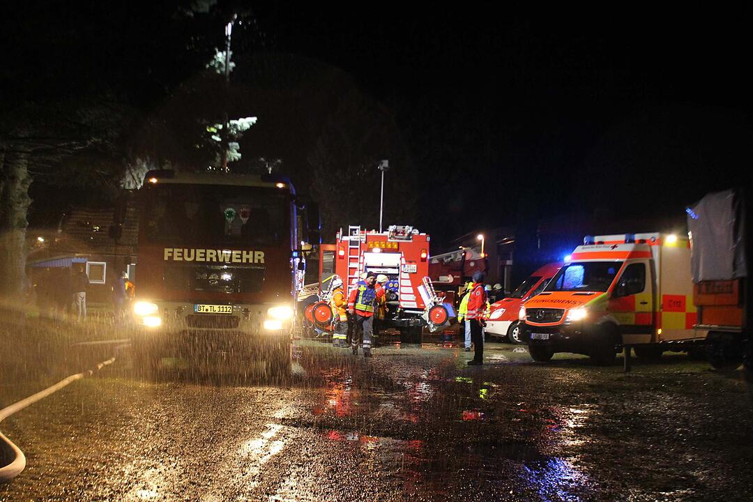 Anbau geht in Flammen auf