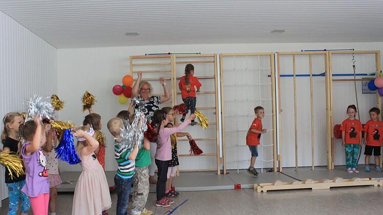 Die Kinder der Maintal-Kita in Schönbrunn können sich über neue Turngeräte im neugestalteten Turnraum freuen. Jutta Rudel