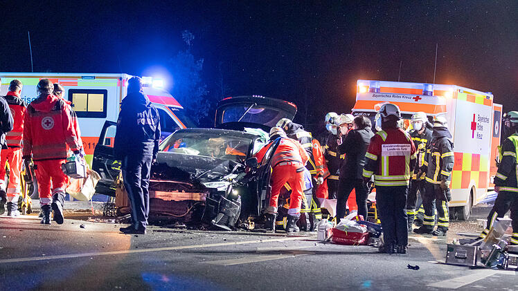 Verkehrsunfall bei Cadolzburg fordert zwei Verletzte
