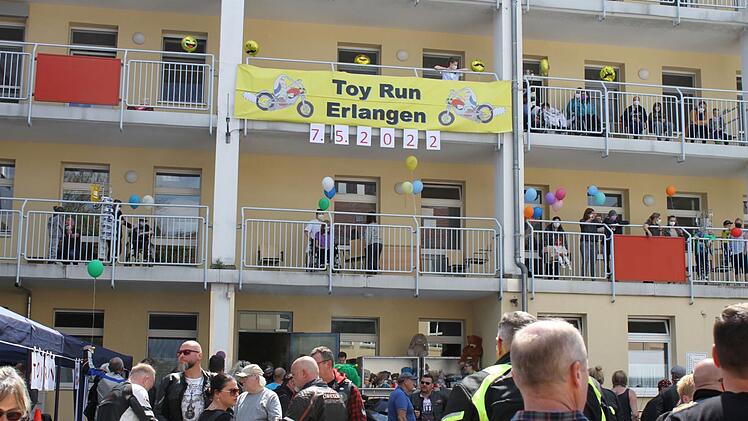 Erlangen: Toy Run Day 2022 war "absolut genial" - knapp 1000 Biker wollen kranken Kindern helfen