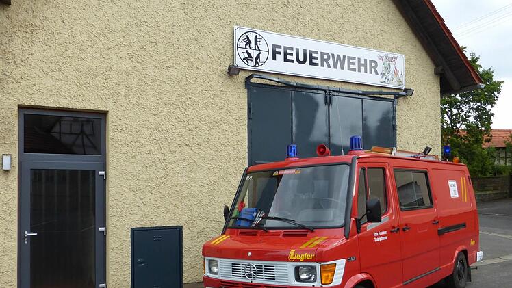 Tragkraftspritzenfahrzeug (TSF) von 1991, noch im Einsatz  Foto: FFWSeubrigshausen