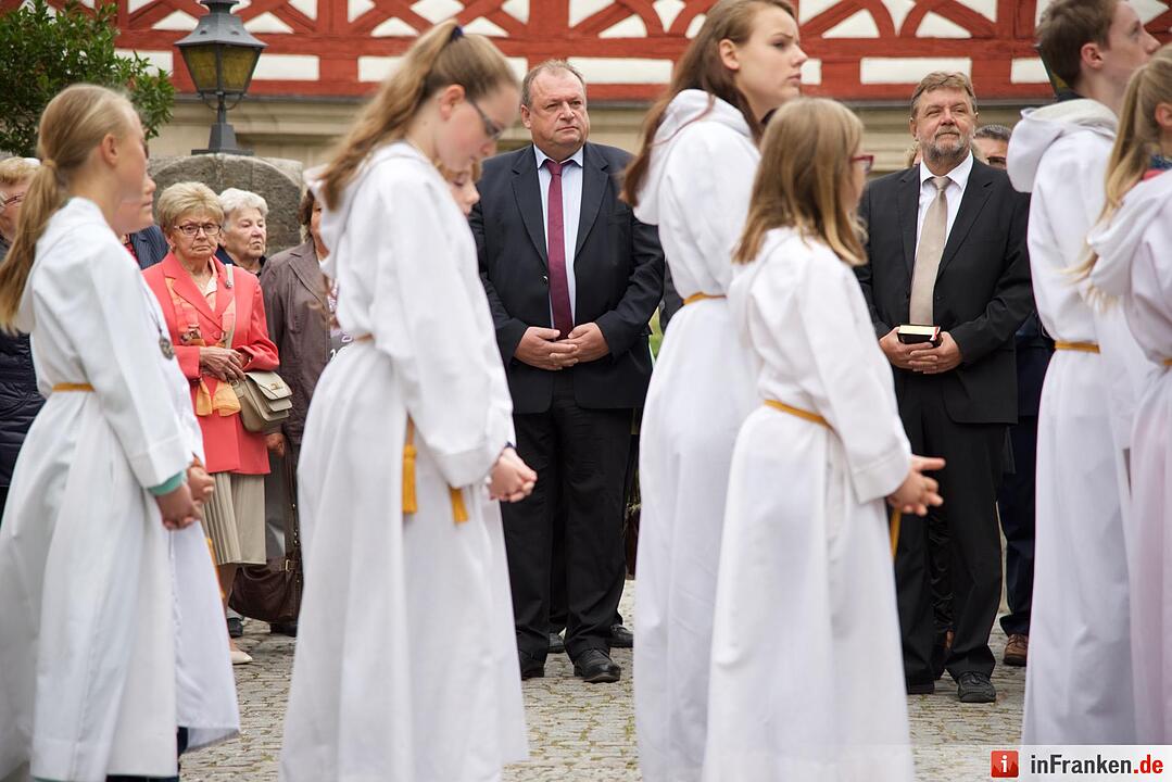 Nach einjähriger Kirchensanierung: Hannberg feiert die Wiedereröffnung der Wehrkirche der Pfarrei Geburt Mariens Hannberg