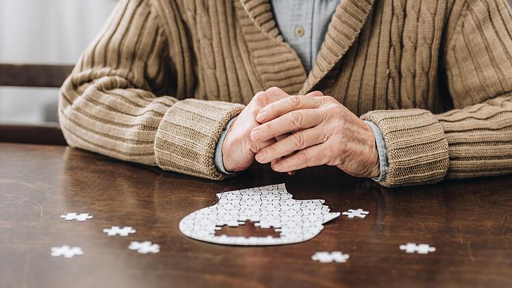 Eine neue Studie zeigt, dass sich das Risiko für eine Alzheimererkrankung durch die Einnahme von Viagra verringern lässt.