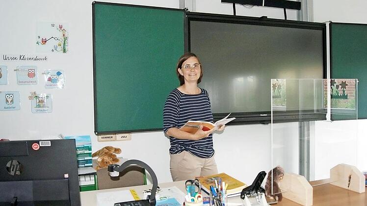 Yvonne Kern, Schulleiterin der Grundschule Lichtenfels im Leuchsental in Roth, sieht wenig Nachteile im vorübergehenden Unterrichten im Container.  Fotos: Corinna Tübel