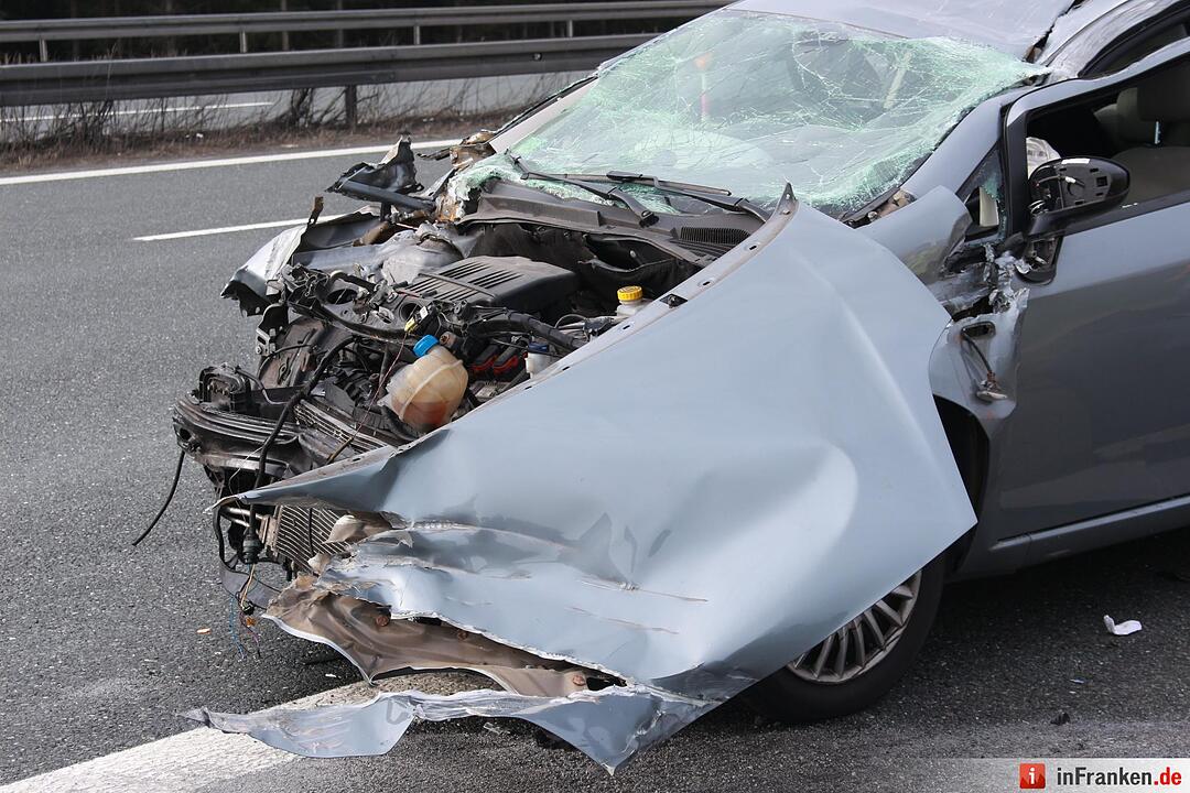 Überholmanöver endet in Verkehrsunfall auf der A9