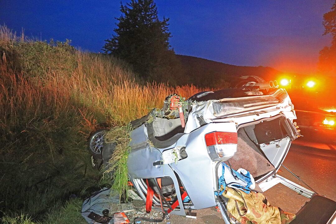 Schwerer Unfall im Landkreis Kulmbach - Fahrzeug überschlagen