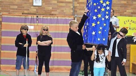 Die "zersägte Jungfrau" überstand die "Tortur" unbeschadet. Foto: hs