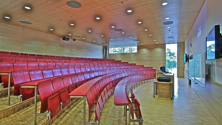 Umbau der Uni-Klinik für Zahn-, Mund- und Kiefernkrankheiten Würzburg. Architektur: Drescher und Kubina, München. Besichtigung: Sa. 10 und 14 Uhr, Pleicherwall 2.  Foto: Harald Müller-Wünsche