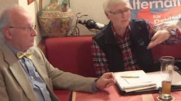 Gerhard Hock, AfD-Chef im Kreisverband Kulmbach-Lichtenfels (links), mit seinem ehemaligen Stellvertreter Edwin Hübner in der ARD .  Screenshot:Ft
