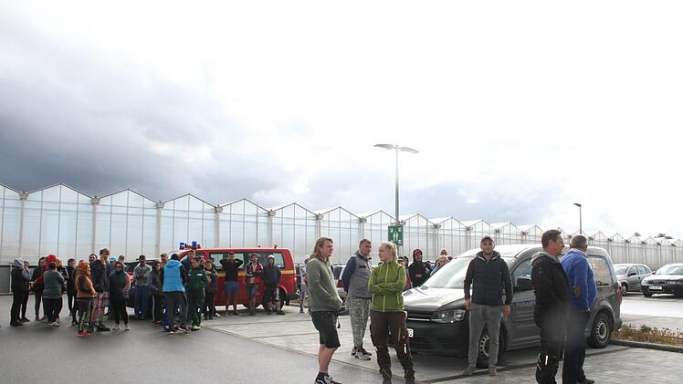 Feuerwehr-Gro&szlig;&uuml;bung auf der Gem&uuml;sefarm in FeulersdorfFoto: Sonny Adam