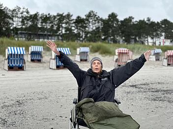 Coburg: Noch einmal an die Ostsee - ASB-W&uuml;nschewagen erf&uuml;llt schwer kranker Frau letzten Wunsch