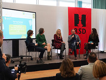 Realschule Dettelbach empf&auml;ngt "hochrangige G&auml;ste"