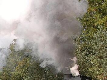 Baiersdorf: Vermeintlich brennende Lok sorgt f&uuml;r kuriosen Gro&szlig;einsatz