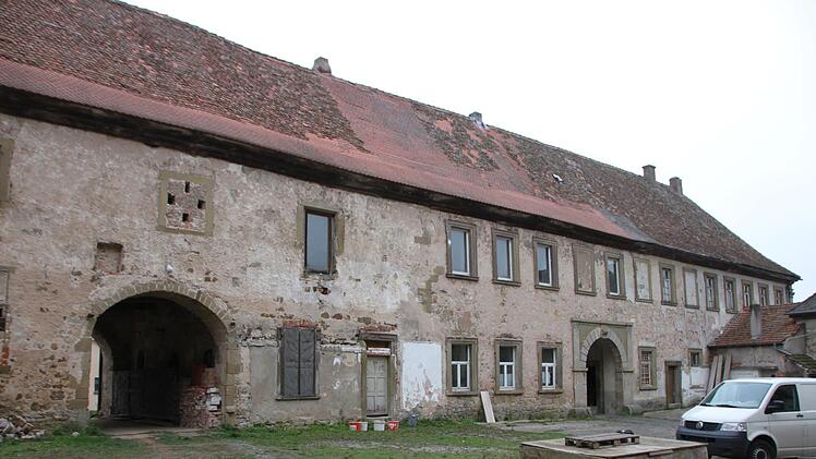 Mit dem Ausbau des Südflügels (rechts im Bild) startet demnächst der Schlossausbau.Heike Beudert