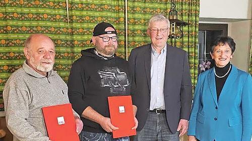 Ehrungen beim SPD-Ortsverein Himmelkron-Gössenreuth (von links): Hans-Jürgen Hübner, Markus Schneider, Vorsitzender Rudi Gumtow und MdL Inge Aures