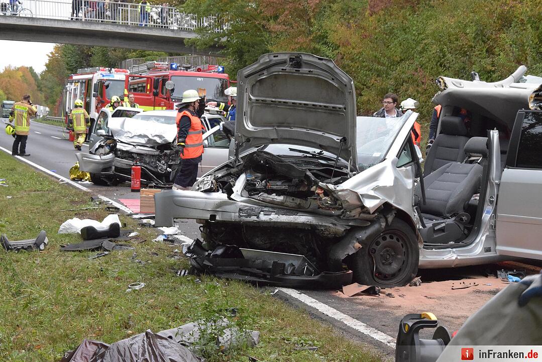 Unfall bei Margetshöchheim: Vier Erwachsene und vier Kinder verletzt