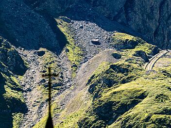 Felssturz nahe Staudamm Grand Dixence im Schweizer Wallis