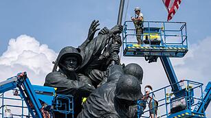 Reinigung des Iwo-Jima-Denkmals in Arlington