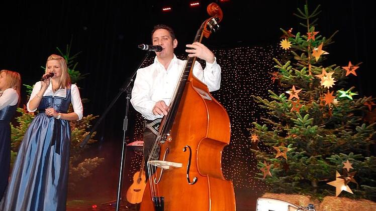 Manfred Niederbacher am Kontrabass. Foto: Horst Wunner