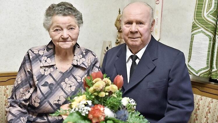 Das Fest der Diamantenen Hochzeit konnten in Dörflis Gertrud und Gerhard Zimmermann feiern. Vor 60 Jahren haben sie dort geheiratet.