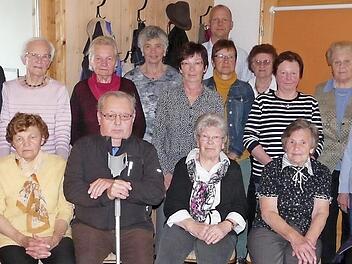 Zahlreiche Ehrungen standen bei der Hauptversammlung des Marienvereins Ottowind-Mirsdorf auf der Tagesordnung. Das Bild zeigt die ausgezeichneten Mitglieder.