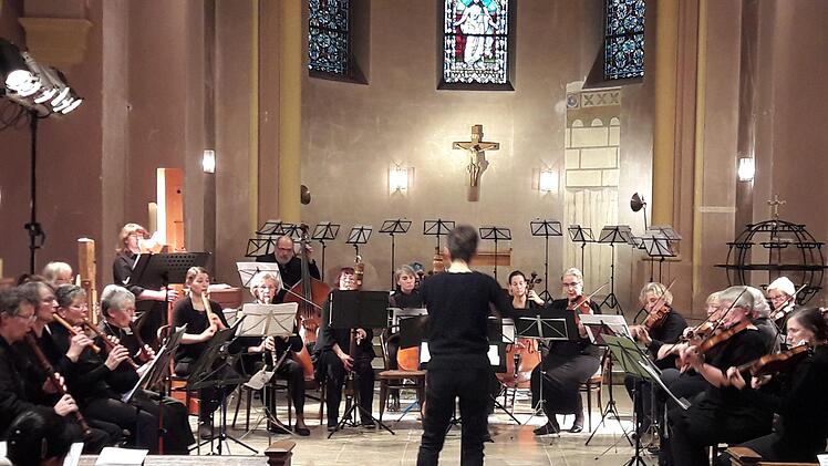 Erstmals nach vielen Jahren gaben das Bad Kissinger Blockflöten Ensemble und das Kammerorchester Bad Kissingen wieder ein gemeinsames Konzert.  Hartmut Hessel